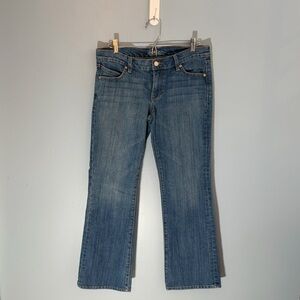 Old Navy Women's The Diva Boot-Cut Jeans in Medium Blue Wash Size 8 Short